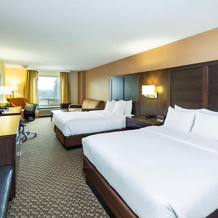 Comfort Inn & Suites Salmon Arm Exterior foto