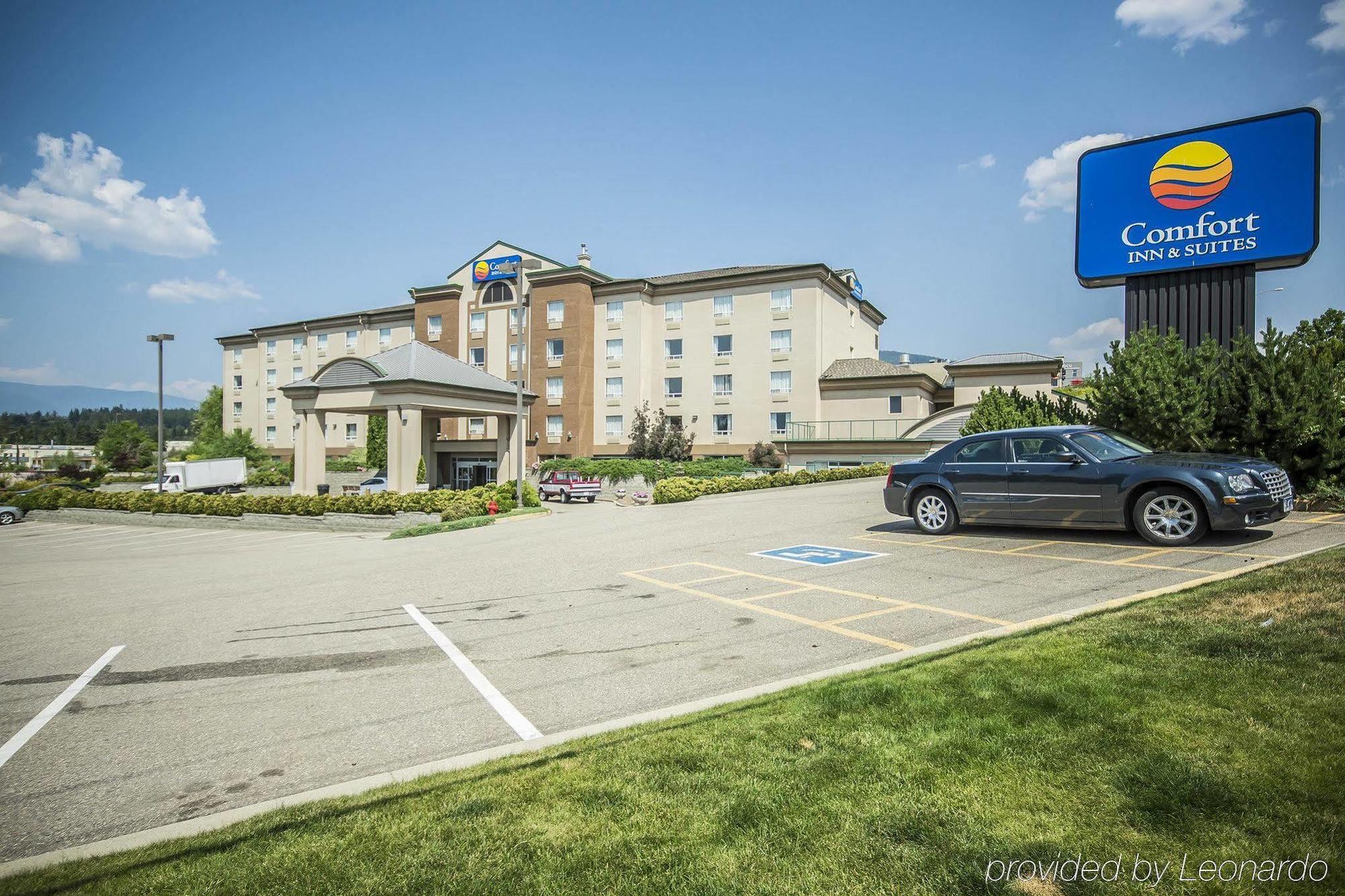 Comfort Inn & Suites Salmon Arm Exterior foto
