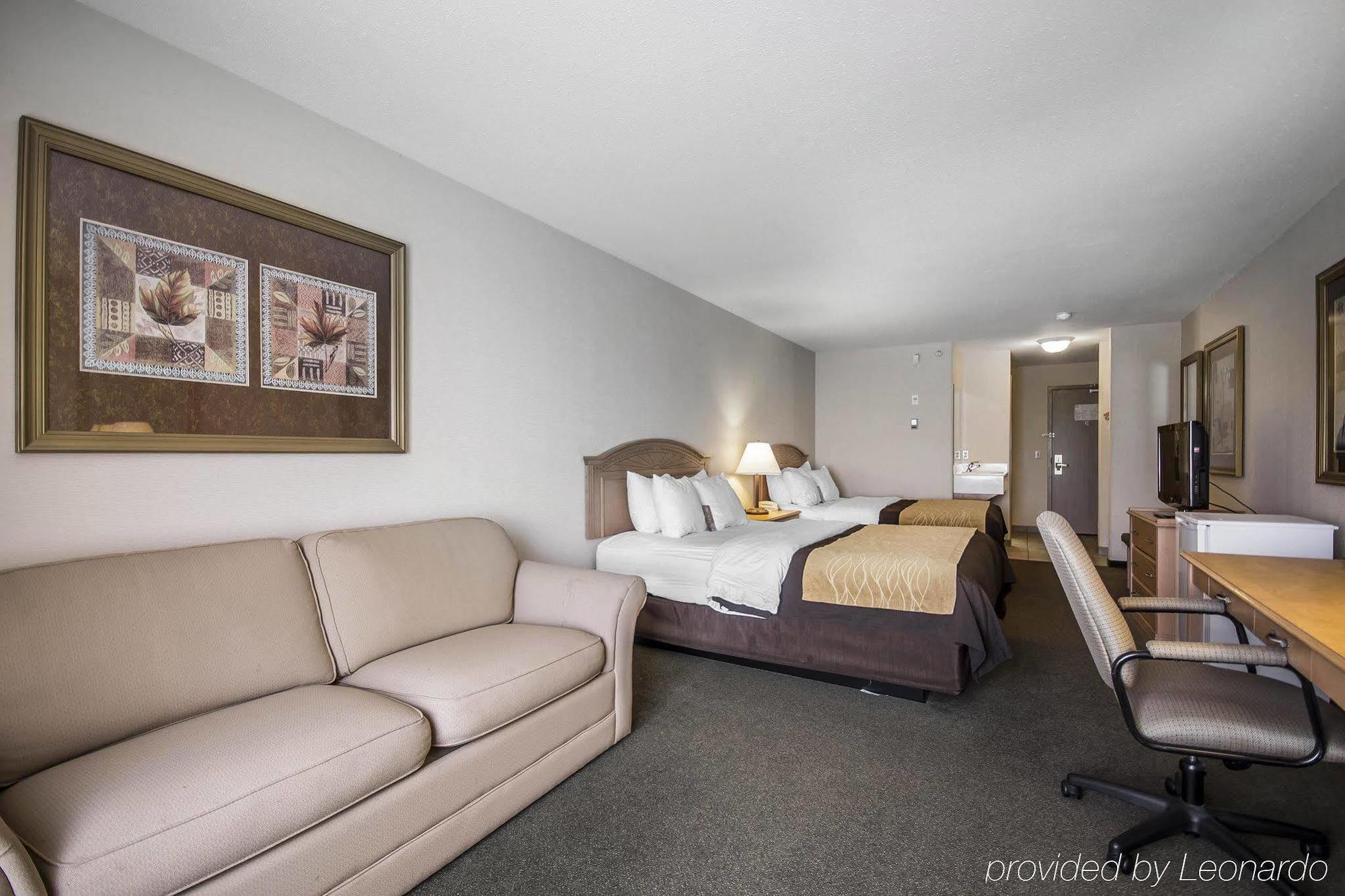 Comfort Inn & Suites Salmon Arm Exterior foto